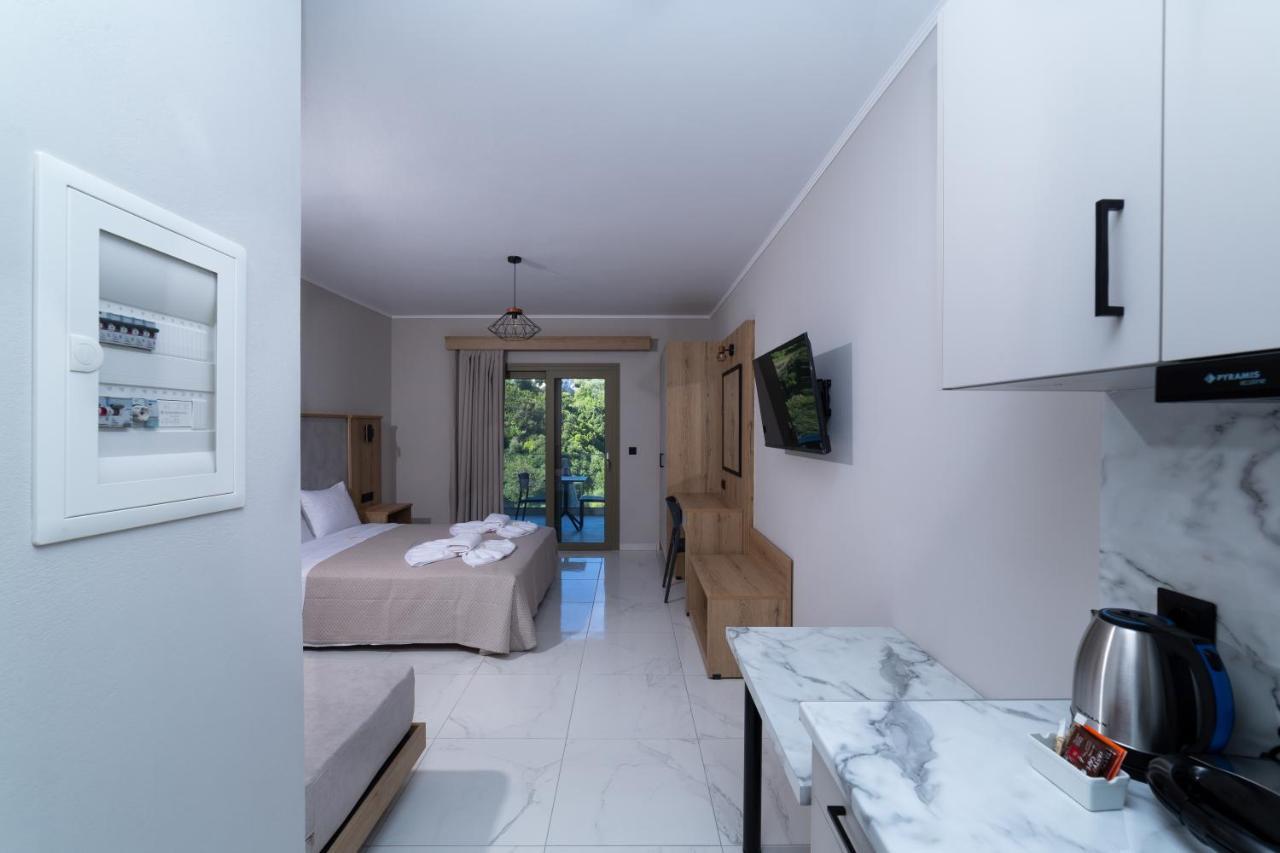 Vóvikes Sky View Suites Kefalonia מראה חיצוני תמונה