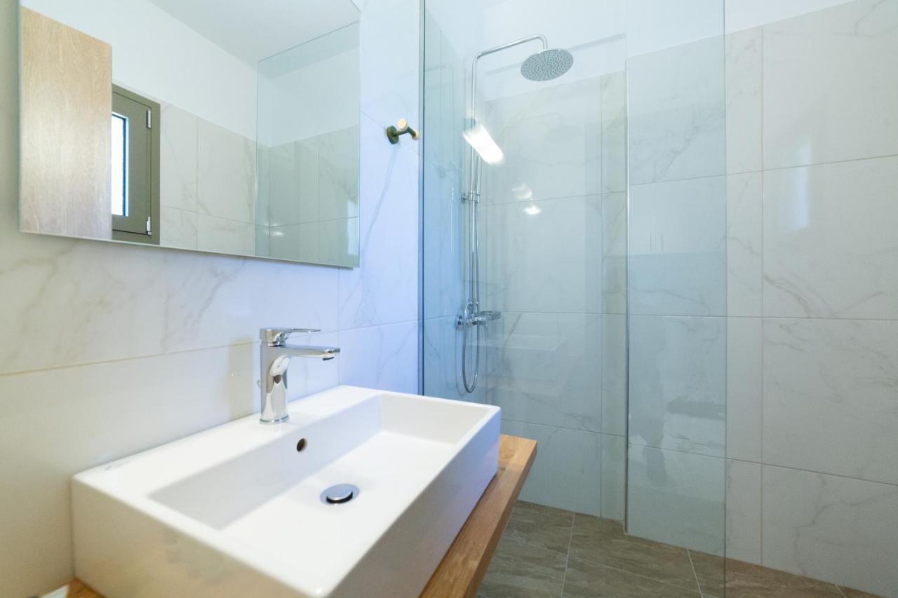 Vóvikes Sky View Suites Kefalonia מראה חיצוני תמונה