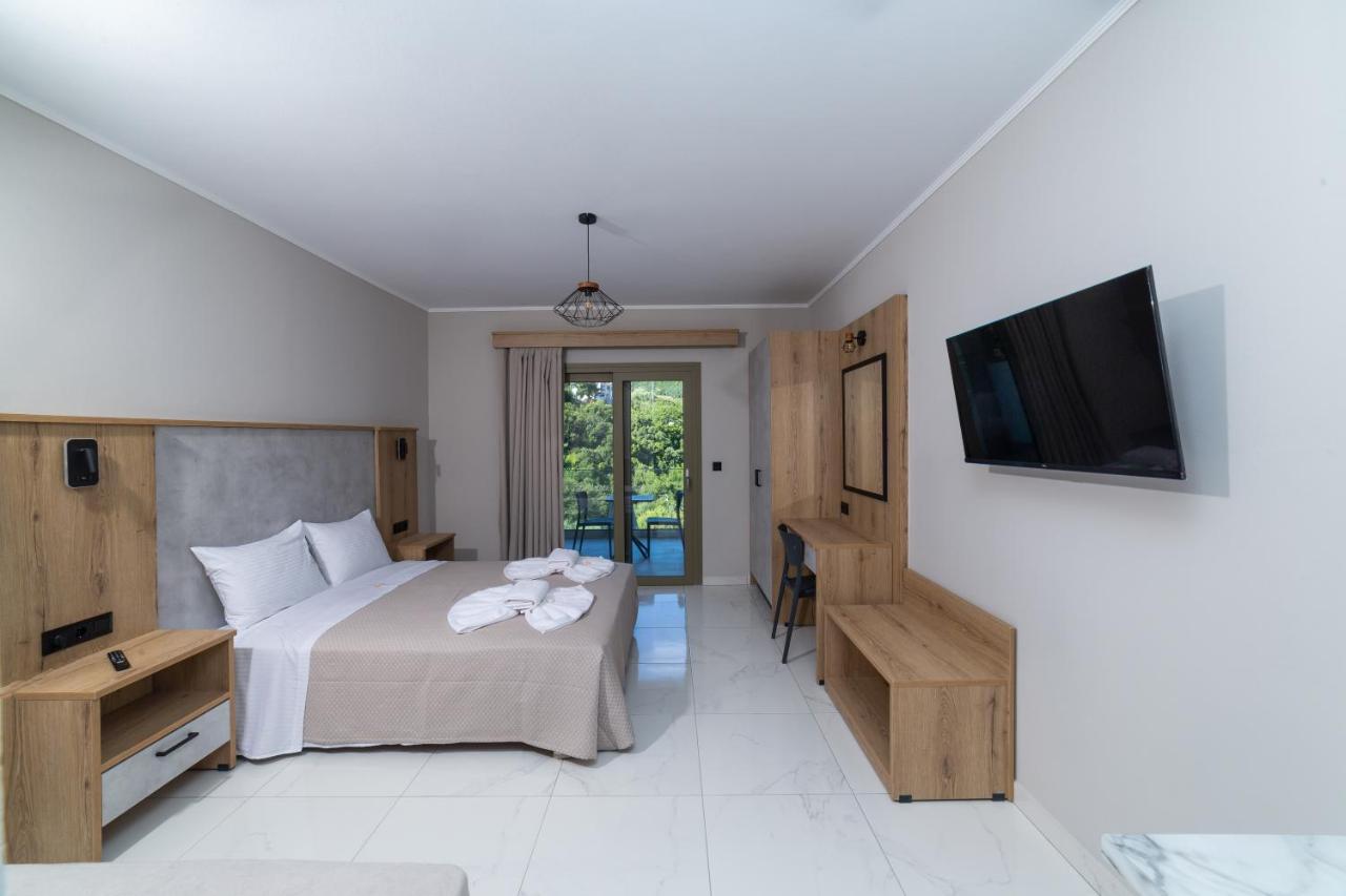 Vóvikes Sky View Suites Kefalonia מראה חיצוני תמונה