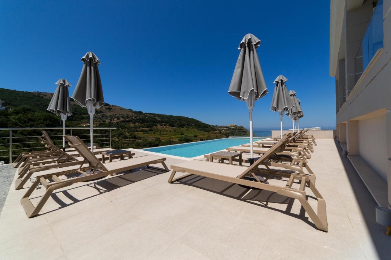Vóvikes Sky View Suites Kefalonia מראה חיצוני תמונה