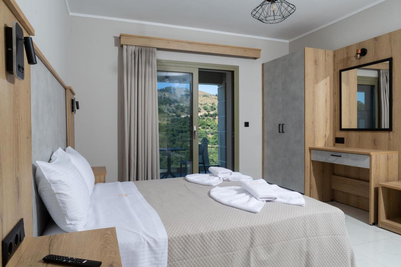 Vóvikes Sky View Suites Kefalonia מראה חיצוני תמונה