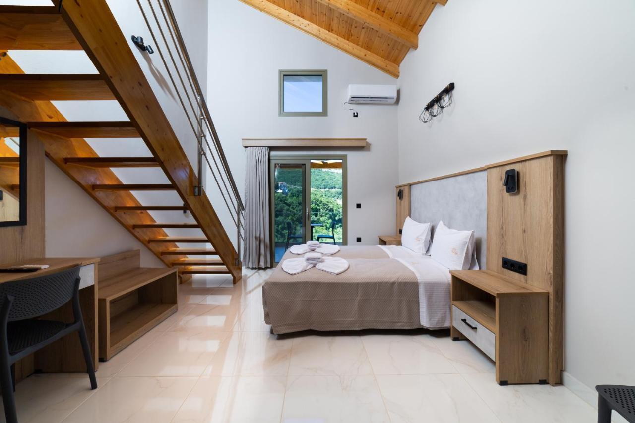 Vóvikes Sky View Suites Kefalonia מראה חיצוני תמונה