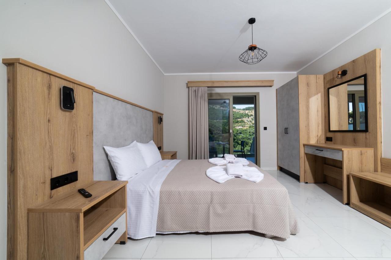 Vóvikes Sky View Suites Kefalonia מראה חיצוני תמונה