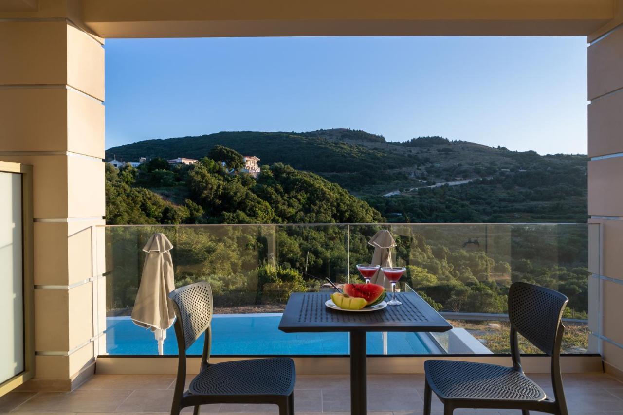 Vóvikes Sky View Suites Kefalonia מראה חיצוני תמונה