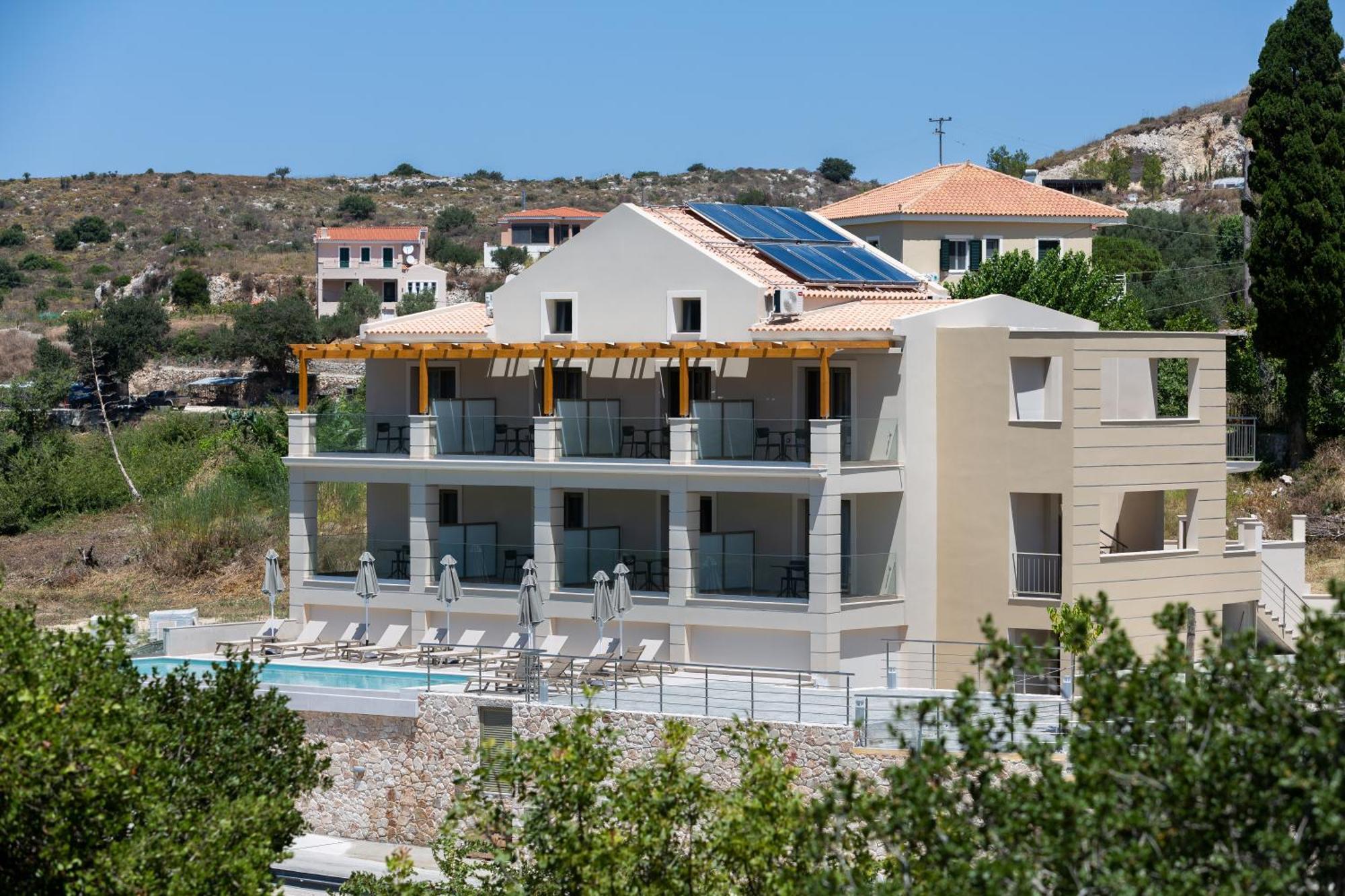 Vóvikes Sky View Suites Kefalonia מראה חיצוני תמונה